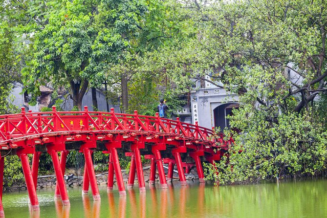 10-day Small-Group Vietnam Highlight Tour - Day 3 Mekong Delta: Ben Tre by boat, bicycle, and slow canals