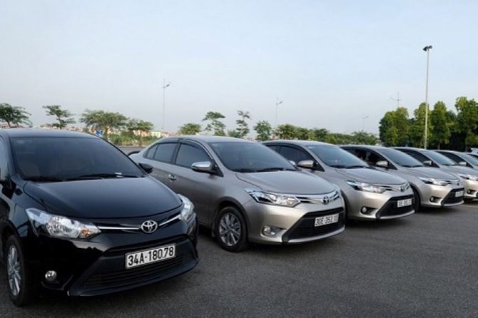 Airport pick up (From Airport to Hotels in Ho Chi Minh City) - The 4-seat A/C car ride: what 30 to 45 minutes feels like