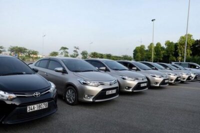 Airport Transfer (From Hotels in Ho Chi Minh to Airport) Private 4 Seats Car - Hotel lobby pickup in District 1: the moment that matters