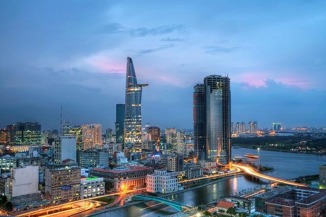 Amazing night with Saigon Skydeck and local beer tasting - Saigon Skydeck makes your evening plan easy