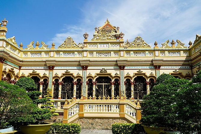 Authetic Mekong Delta Private Tour From Ho Chi Minh City - Vinh Trang Pagoda: A Calm Anchor in the Middle of the Day