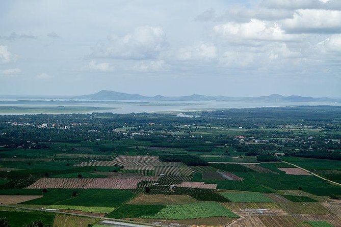 Cao Dai Temple And Black Lady Mountain Day Tour - Guide Quality: What Makes the Explanation Part Matter