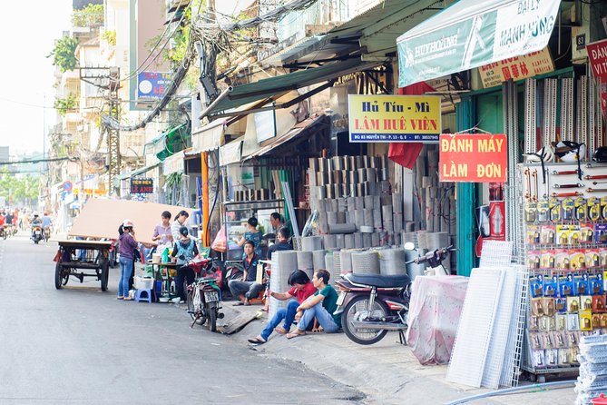 Chinatown Cyclo Journey Half-day Tour - Phố Tau Sai Sai Gon (Chợ Lớn, District 5) Shops and Chinese Medicine
