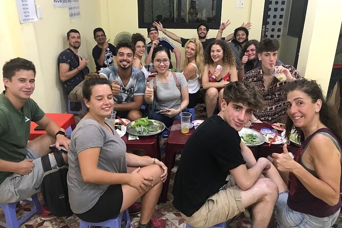City explore combined with Food taste, Private tour on motorbike - Ba Thien Hau Temple: A Photo Stop With Real Cultural Meaning (About 30 Minutes)