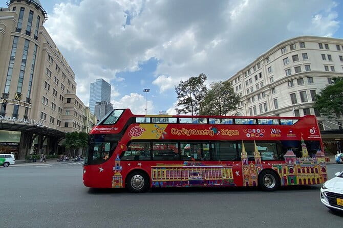 City Sightseeing Saigon Bus Tour - Red Route: Saigon Opera House to Central Landmarks (9am–4pm)