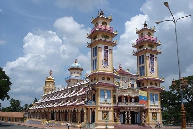 Cu Chi Tunnels and Cao Dai Temple private tour full day - Hotel pickup and air-conditioned travel that actually helps