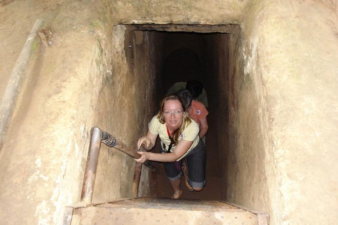 Cu Chi Tunnels and Cao Dai Temple private tour full day - What the price includes (and where extra costs can pop up)
