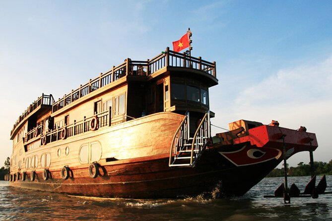 Dragon Eyes Mekong Delta Cruise 2Days 1 Night - The crew and hosts: where the experience becomes personal