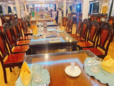 Experience Dinner On Luxury Cruise Along Saigon River - Food on Board: What You’ll Actually Eat (Buffet Plus a Backup)