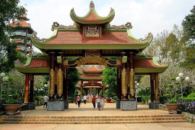 Exploring Ho Chi Minh City and Cu Chi Tunnels - Entering the Cu Chi Tunnels: what you should expect underground