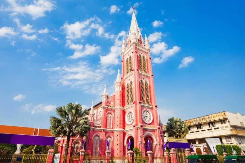 Free E-Sim Ho Chi Minh City: Pagodas and Coffee Corners Tour - Vinh Nghiem Pagoda: learning Buddhism through the visit