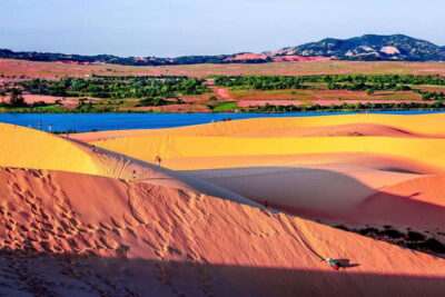 From HCM: 2-Day Mui Ne Highlights Trip with Overnight Stay - Day 1: Ho Chi Minh City to Dia Rock Beach and the Fairy Stream