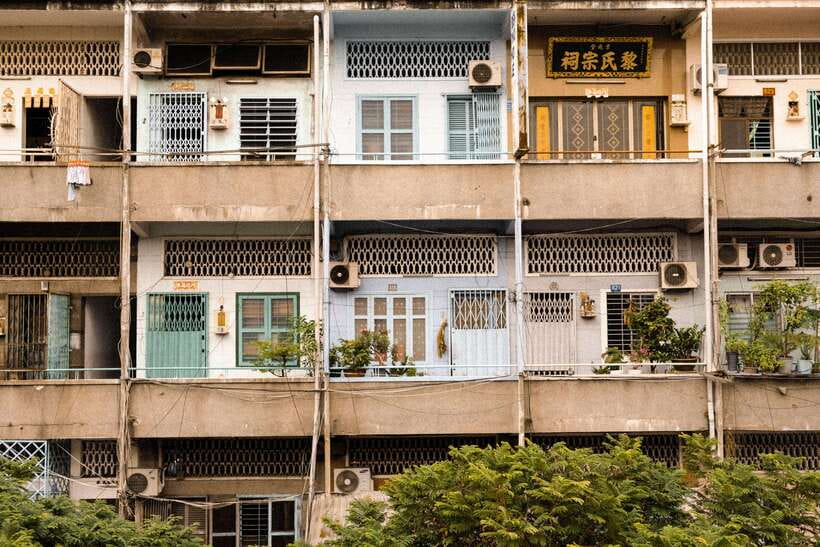 From HCM: City Highlights & Chinatown Trips – Water Bus Tour - Saigon Notre-Dame Cathedral Time Meets Ben Thanh Market Shopping