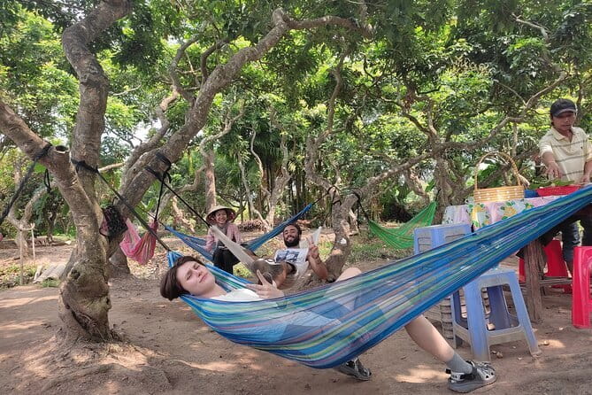 From Ho Chi Minh: 2D Mekong, Floating Market-authentic trip - Small Canals on Rạch Trường Tiên: Slow Boat, Fruit Trees, Quiet Nature