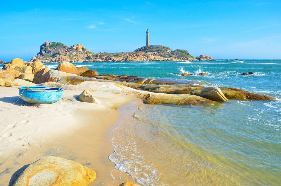 From Ho Chi Minh City: Relax In Mui Ne Beach In 1 Day - Coastal roads and the first look at Mui Ne Beach
