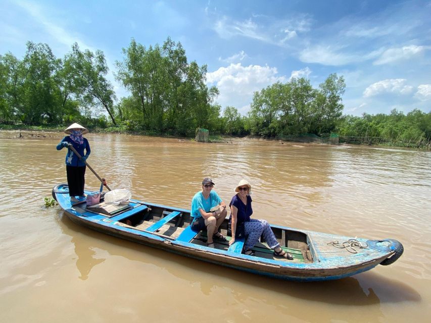 From Ho Chi Minh: Explore Vietnam's Rural Mekong Delta - The 8 dishes lunch: country flavors with careful planning