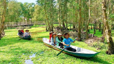 From Ho Chi Minh: Mekong Delta 3-day w Tra Su Forest - Day 2: Sam Mountain sights, Vĩnh Tế Canal, and Trà Sư by motorboat + oar