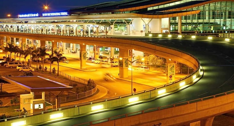 HCM: Night Experience Dinner Cruise on Saigon River - Should You Book the HCM Night Experience Dinner Cruise?