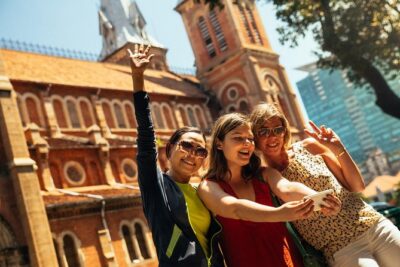 Highlights & Hidden Gems With Locals: Best of Ho Chi Minh City Private Tour - Stop 1: Saigon Opera House for a Downtown Overview