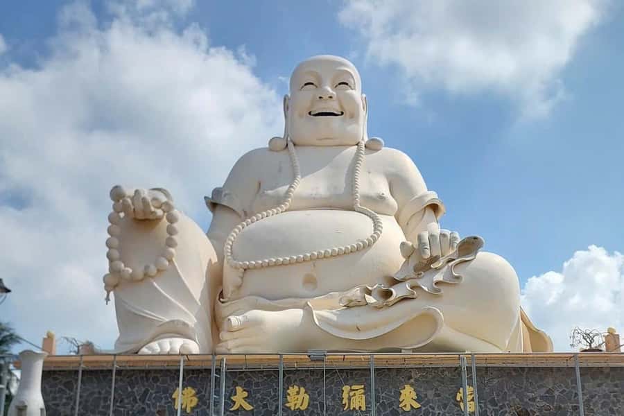 Ho Chi Minh: Adventurous Mekong Delta Full Day Tour - Vinh Trang Pagoda: A 3-Culture Landmark Before the Water