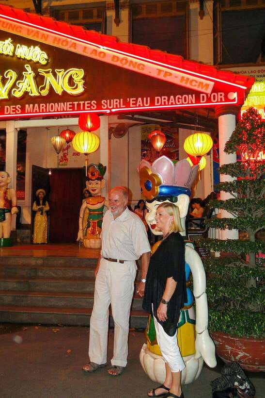 Ho Chi Minh: Authentic Vietnamese Dinner & Water Puppet Show - Getting picked up in Ho Chi Minh City Center