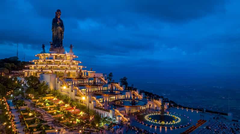 Ho Chi Minh: Black Virgin Mountain & Cao Dai Temple Tour - Between prayer and mountains: vegan lunch that feels local
