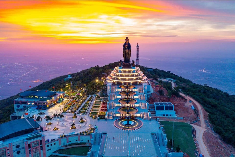 Ho Chi Minh: Black Virgin Mountain & Cao Dai Temple Tour - Temples, a cave, and a pagoda: how to pace the summit
