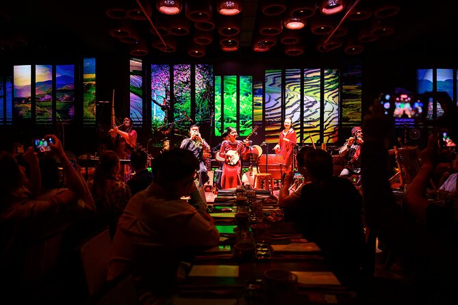 Ho Chi Minh: Chào Show with Dinner & Hotel Pickup - Timing and Logistics in District 1: Your Arrival Plan