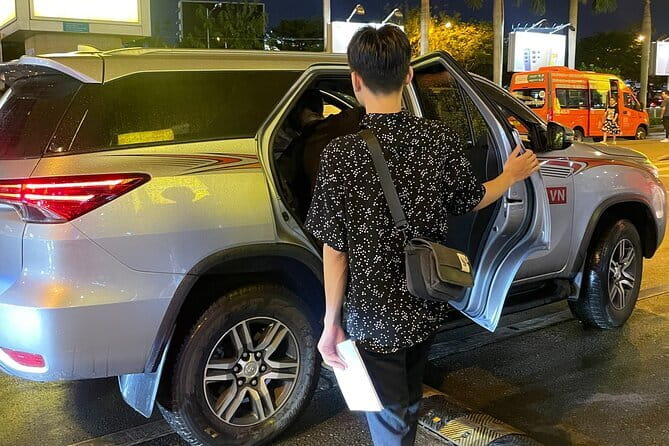Ho Chi Minh City Airport Transfer - Vehicle Choices for Luggage, Kids, and Group Size