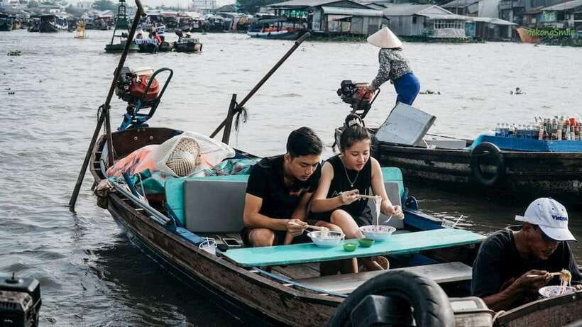 Ho Chi Minh City: Cai Rang Floating Market in Can Tho Tour - After the market: Hu Tieu workshop and pineapple on the spot