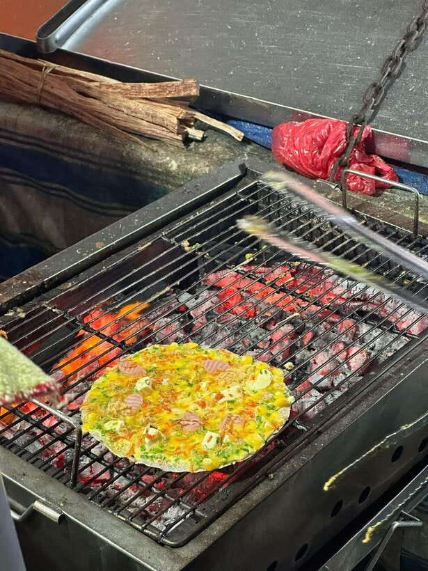 Ho Chi Minh City: Food Tastings & Sightseeings On Scooter - Why a scooter food tour fits Saigon better than a set menu