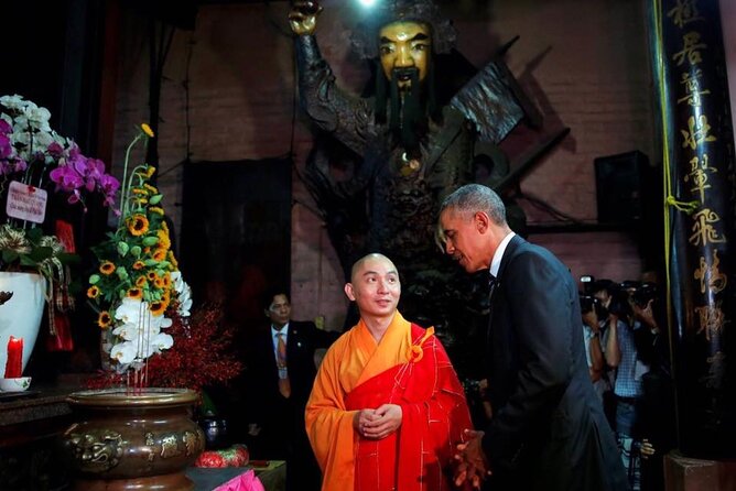 Ho Chi Minh City Full Day Private Tour - Jade Emperor Pagoda: sculptures and incense with a quieter focus