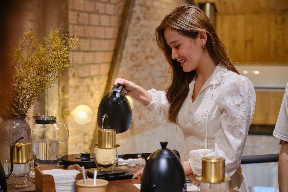 Ho Chi Minh City: Fun and Easy Coffee Workshop for Beginners - Instructor Styles: English Support, Friendly Pace, and Real Q&A Time