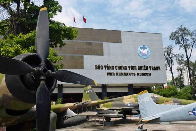 Ho Chi Minh City Saigon and Cu Chi Tunnels Private Tour Full Day - Craft and culture stops: Lam Phat and LỤA VIỆT