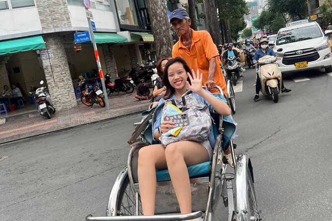 Ho Chi Minh City Sightseeing Panoramic Cyclo Private Tour - Central Post Office Area and the Power of Easy Stops