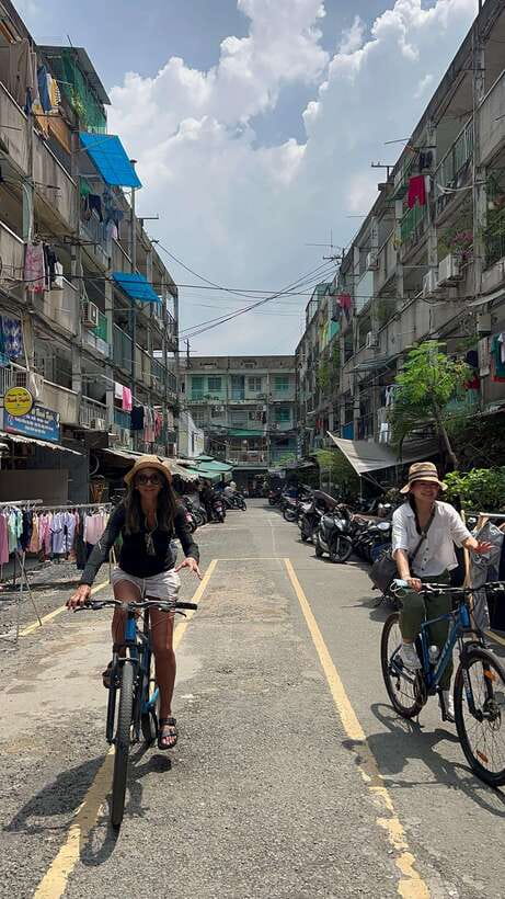 Ho Chi Minh City Sightseeing Private Tour With Funny Guide - Saigon Central Post Office: iconic photo stop, smart timing