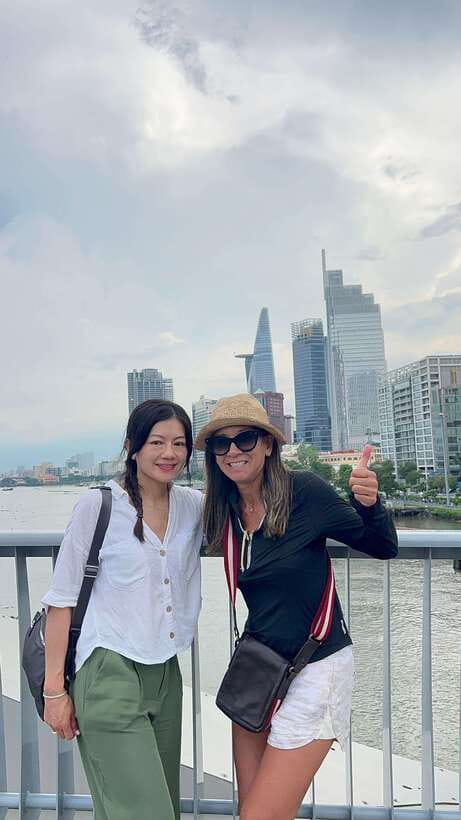 Ho Chi Minh City Sightseeing Private Tour With Funny Guide - Burning Monk Monument and the secret weapon bunkers