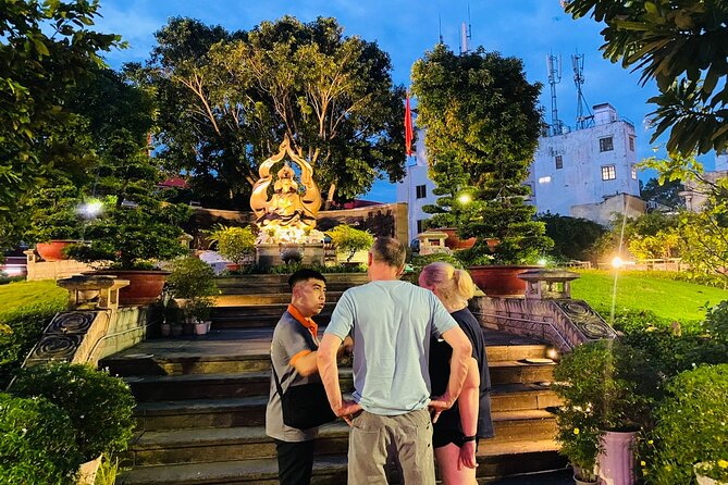 Ho Chi Minh City: Street Food & Sightseeing Tour with Local Guide - Why the Scooter Ride Changes Everything About City Food