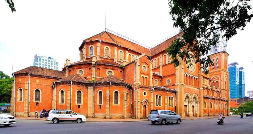 Ho Chi Minh City: Top Sightseeing Saigon Trip & History Tour - Reunification Palace: Where the Rooms Explain the Headlines