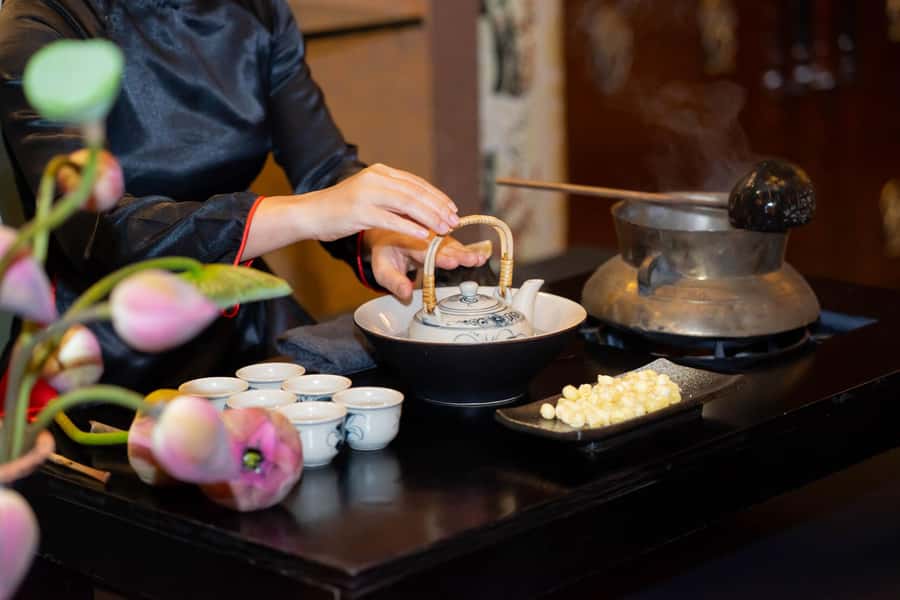 Ho Chi Minh City: Vietnamese Lotus Tea Culture Experience - Finding the workshop showroom right by Bitexco