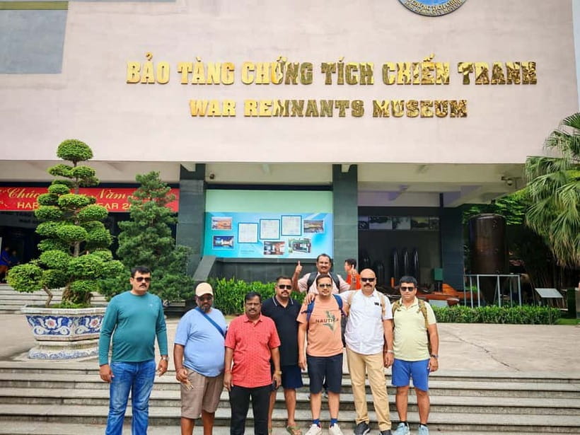 Ho Chi Minh: Private Full-Day Highlights & Bitexco Skydeck - The mid-morning café or juice stop that keeps the day human