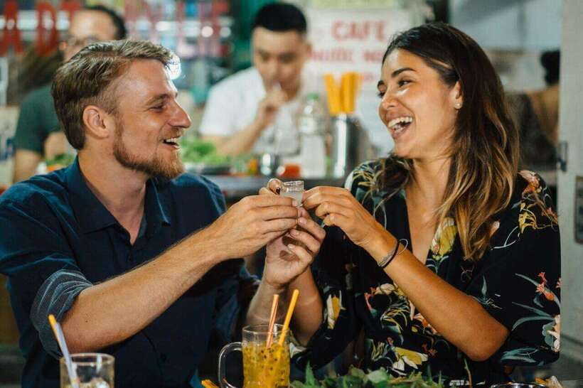 Ho Chi Minh: Tasty Vegan Food and local Beer by Motorbike - District 10 streets and the wholesale flower market maze