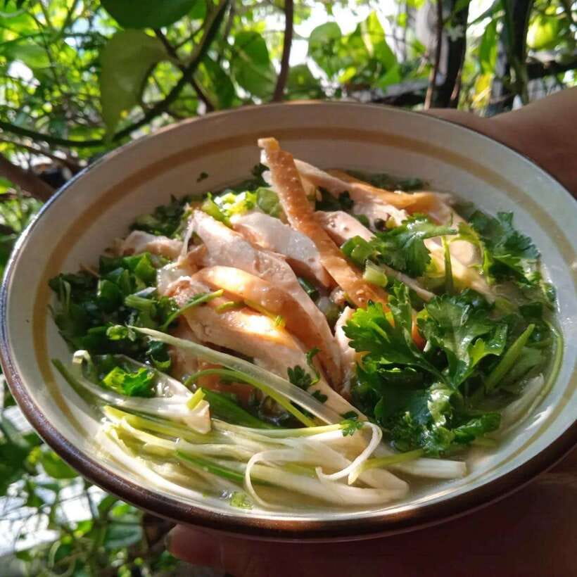 Ho Chi Minh: Tasty Vegan Food and local Beer by Motorbike - Crispy banana crackers and local hangout energy