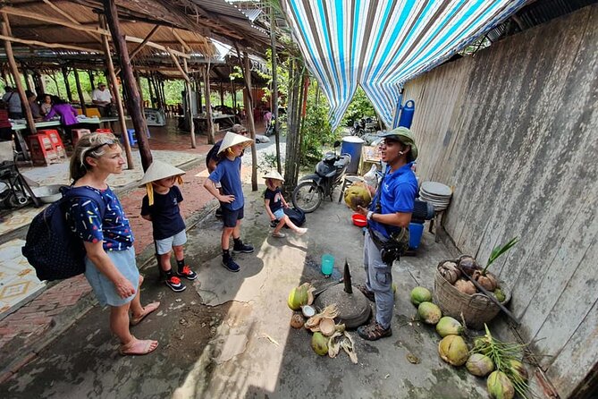 Mekong Delta 1 Day Tour - Boat time: cruise on the Mekong, then row through shaded creeks