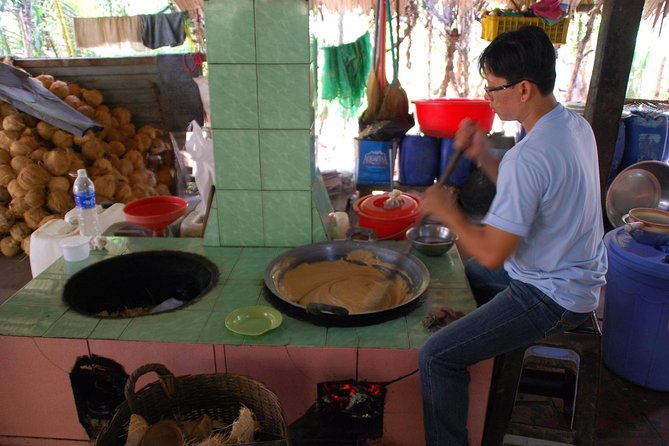 Mekong Delta Floating Market Luxury Group Tour - The guide is the difference: Luc, Cong, and why questions feel welcome
