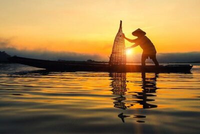 Mekong Delta Floating Market Luxury Group Tour - Motorized cruising and a rowing sampan: the best part of the day