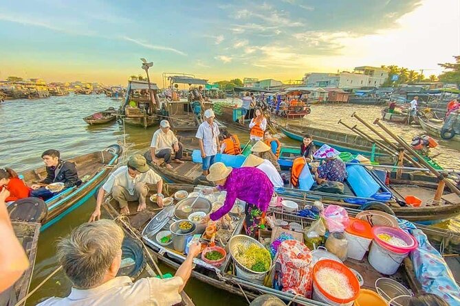 Mekong Delta Tour with Kayaking, Cycling and Cooking - The Fish and Frog Farming Stop: How the Delta Feeds Itself