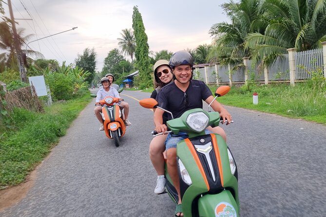 Mekong River Relaxing Sail boat cruise to Coconut Canals (1.5HRS) - The main event in Nhơn Thạnh: what the hour on the water is really like
