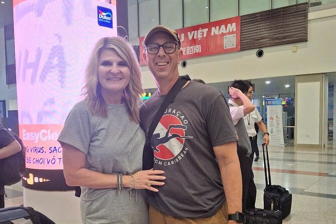 Premium Fast Track Service at Ho Chi Minh City Airport - Luggage Porter and the Taxi Car Handoff (The Part That Ends Your Stress)