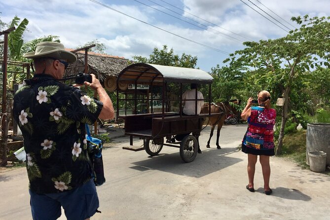 Private Best of Cu Chi Tunnels and Mekong Delta Full Day Tour - What the private guide adds (and why it shows up in small moments)